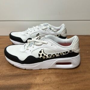 NWT Nike air with leopard check